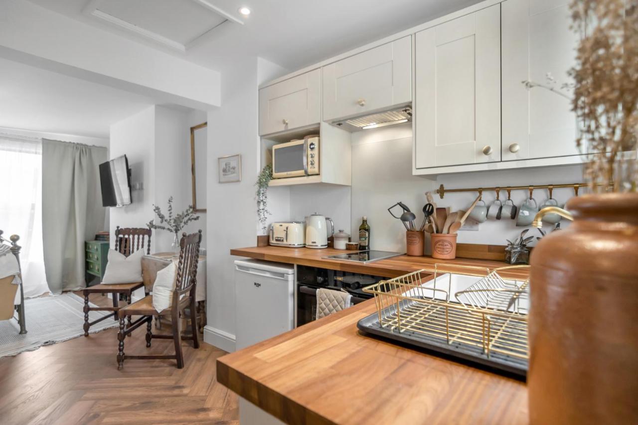 1br Magdalen Rest Full Kitchen Free Parking