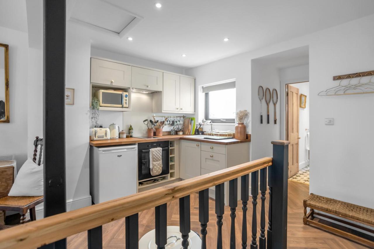 1br Magdalen Rest Full Kitchen Free Parking Apartment